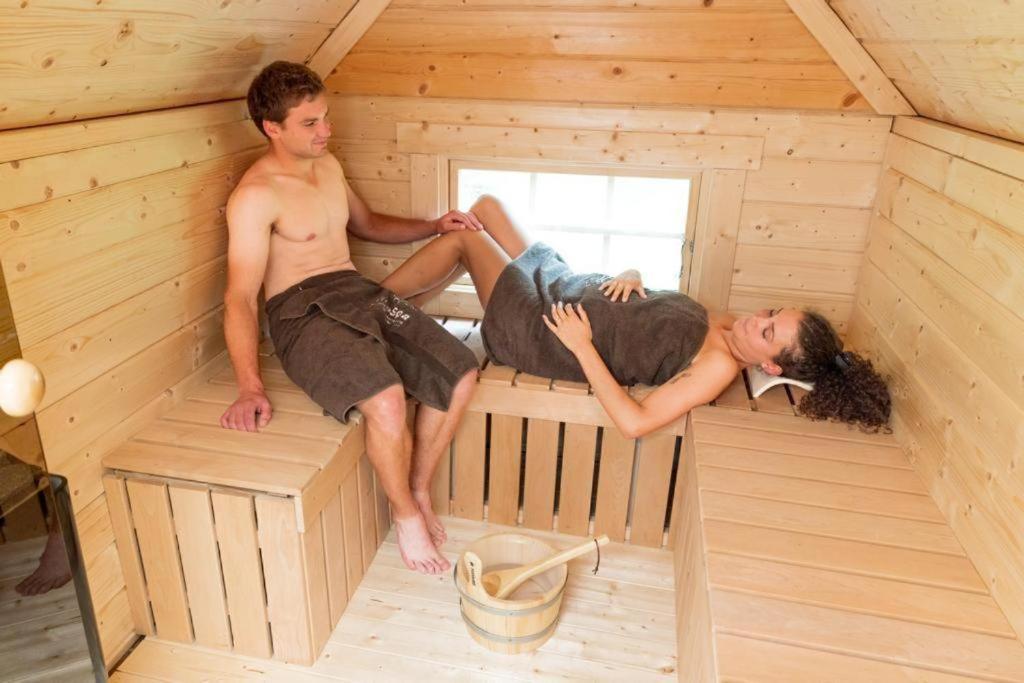 Chalet Vitaspa - Whirlpool & Sauna Privatspa ペグニッツ エクステリア 写真